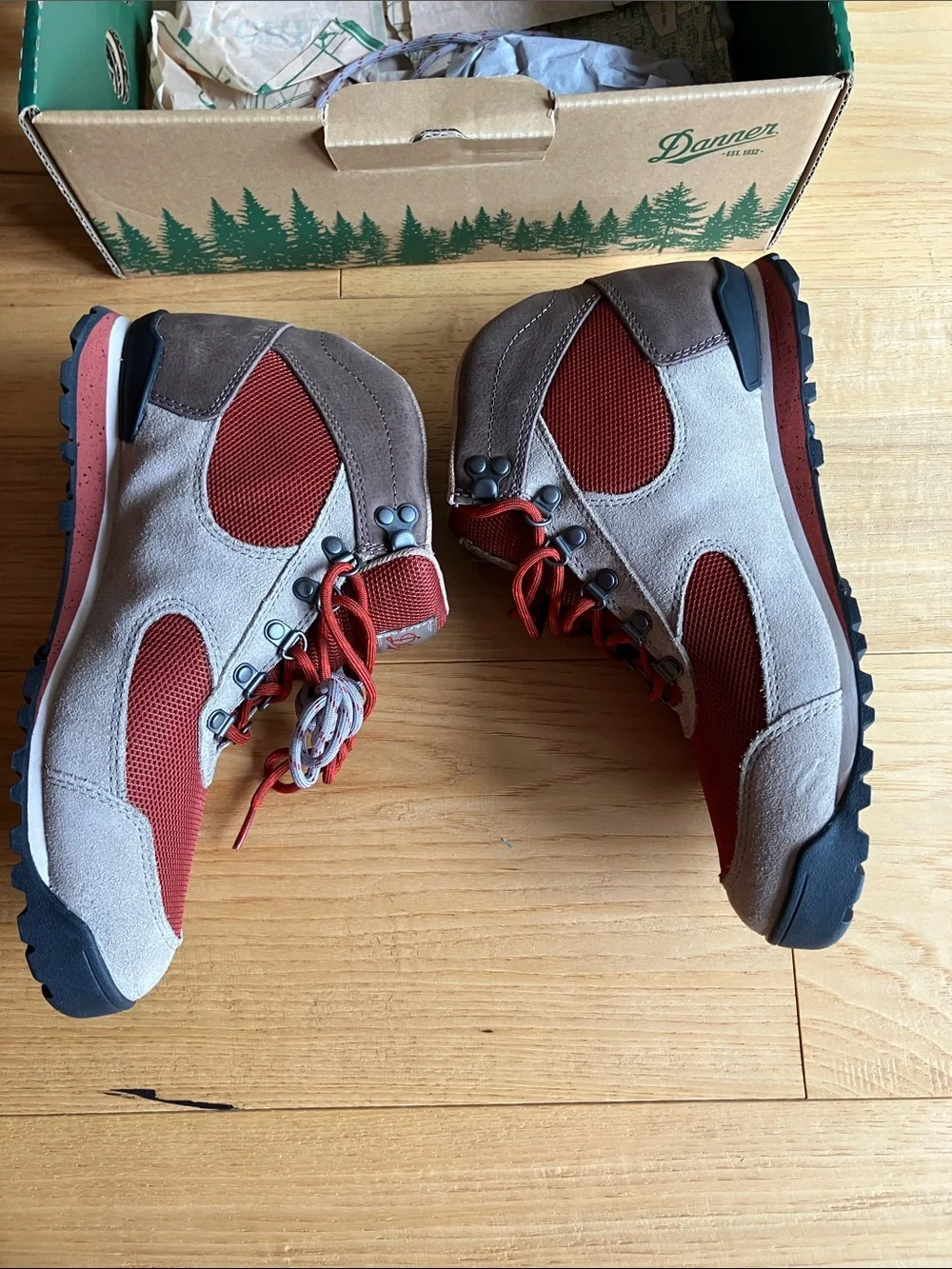 Danner women’s Jag Birch/Picante hiking boot